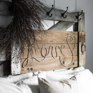 Love-reclaimed-wood-rope-sign-funky-junk-interiors-006-300x300