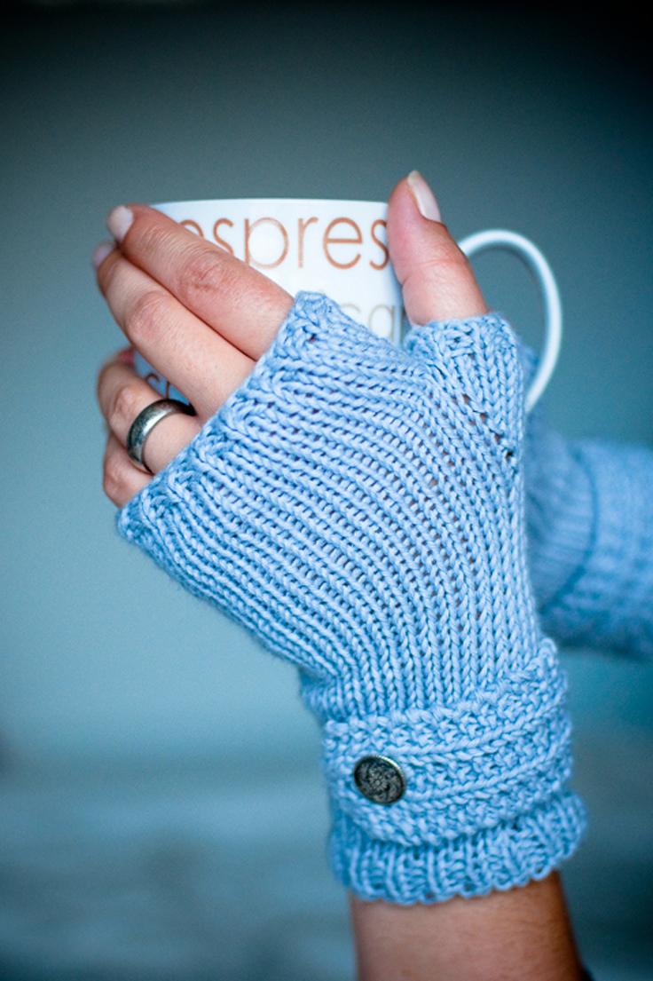free easy fingerless gloves knitting pattern