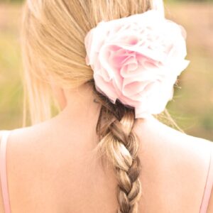 easy-and-beautiful-diy-hair-accessories_04-300x300