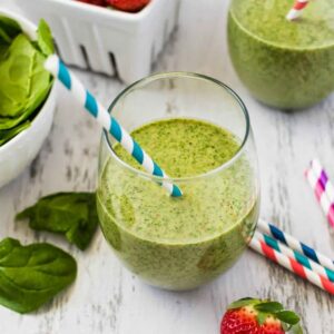 Strawberry-Kale-And-Spinach-Detox-Smoothie-300x300