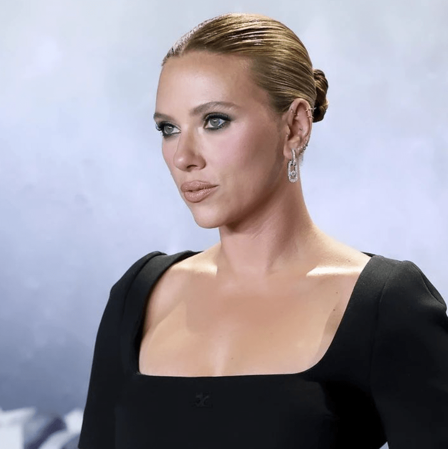 Scarlett-Johansson