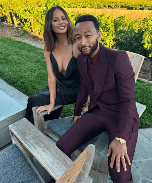 Chrissy-Teigen-and-John-Legend